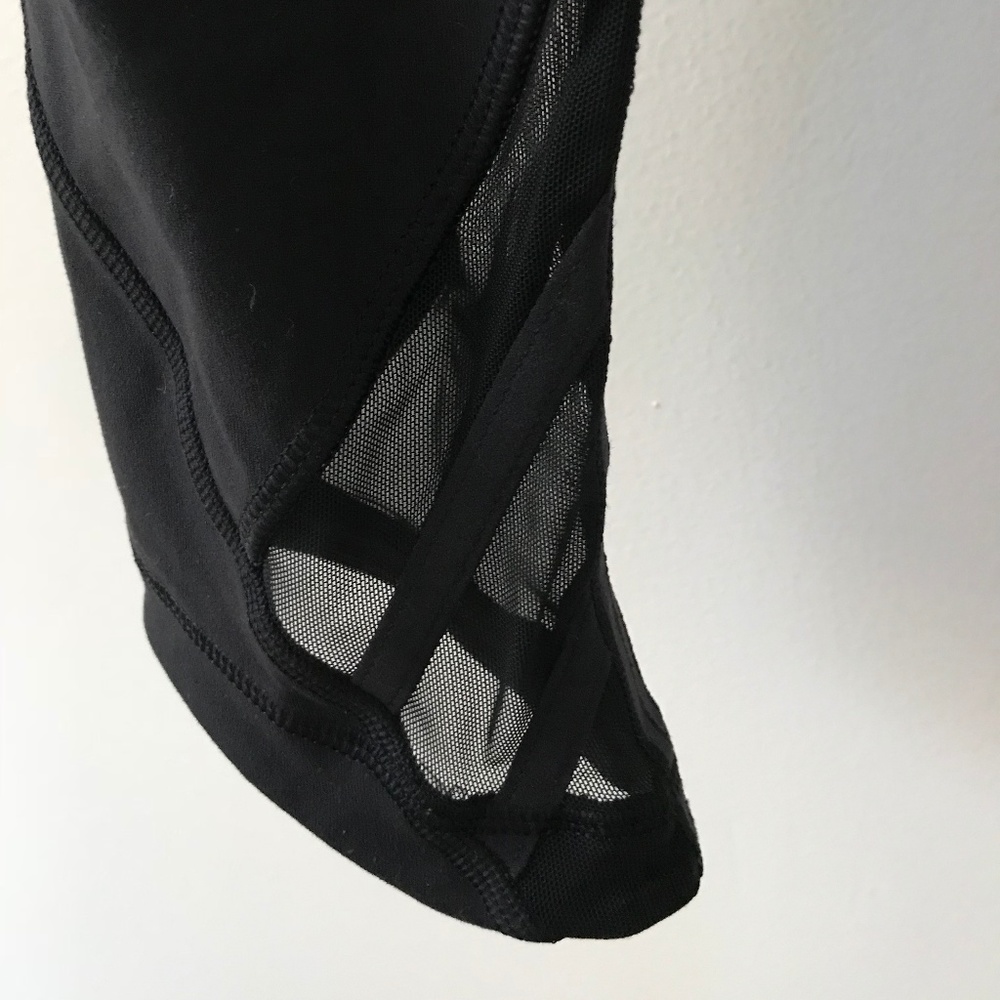 NEW Lululemon Crop Leggings Size 6